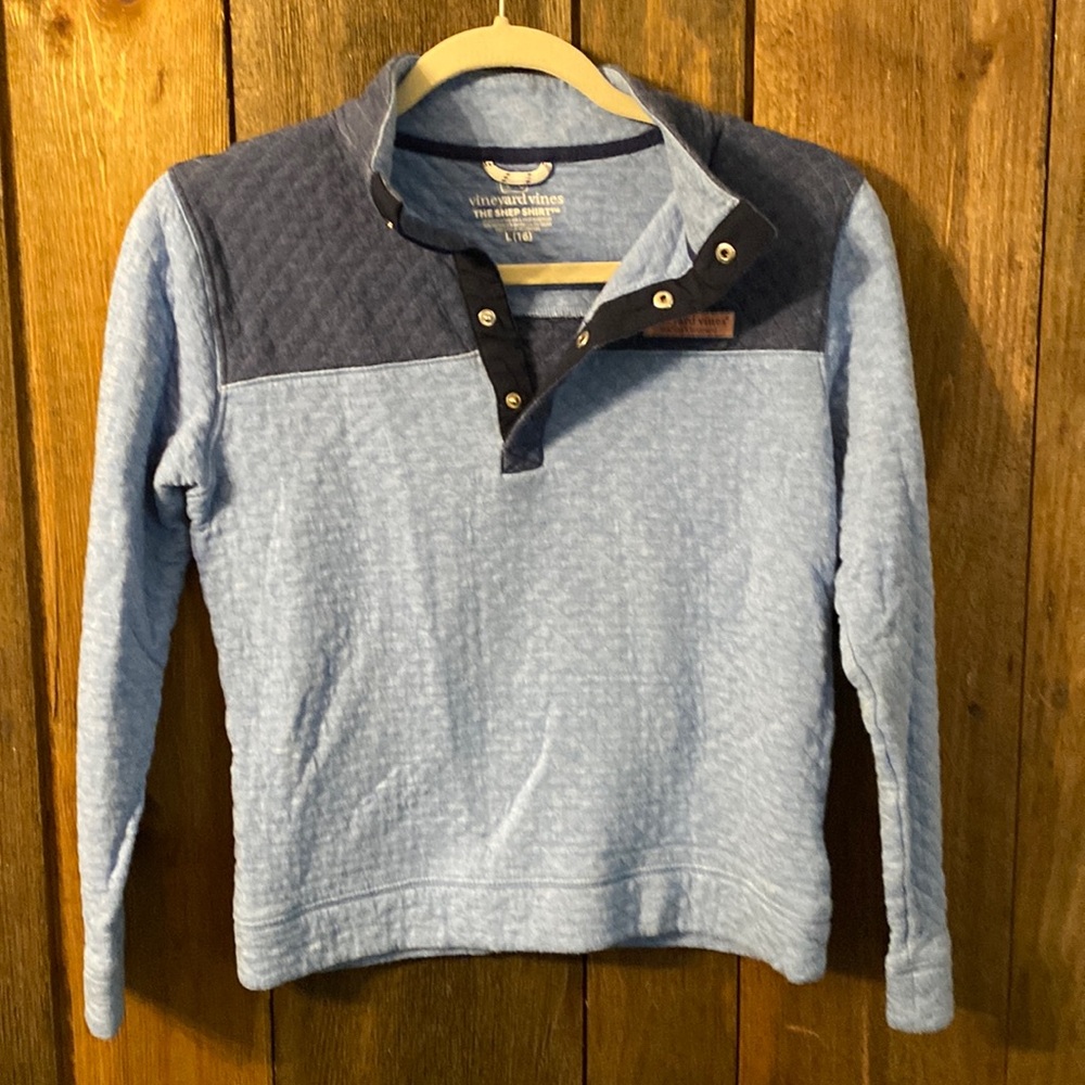 Vineyard vines, boys pull-over, navy and light blue